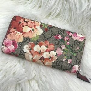 AUTHENTIC GUCCI GO BLOOMS